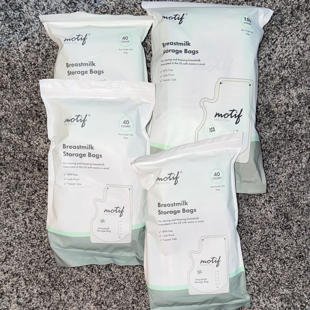 Motif Breastmilk Storage Bags 220 count NEW 8oz